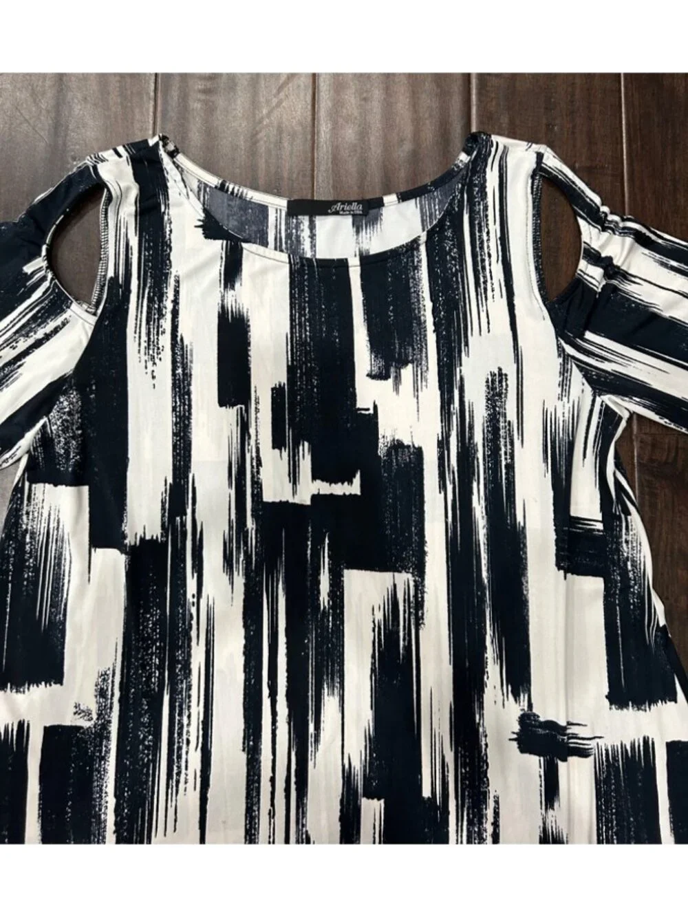 Ariella Women's Black & White Abstract Cold Shoulder Dress Size M